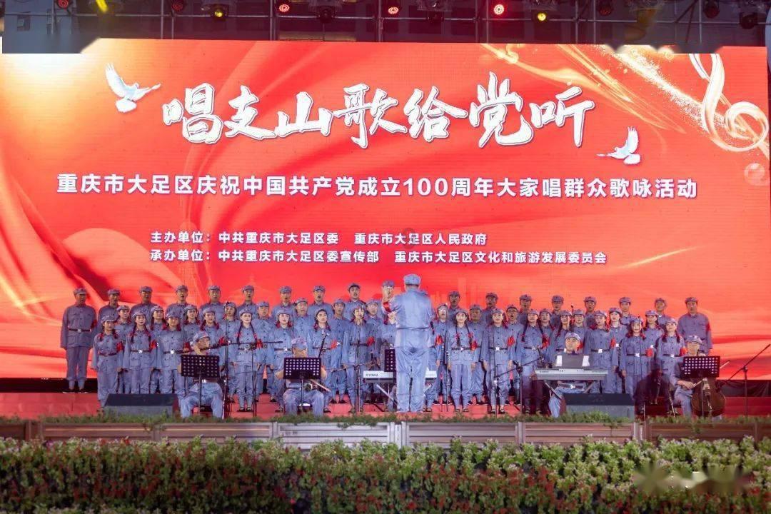 李连杰一家尼泊尔求佛被偶遇,62岁利智显苍老